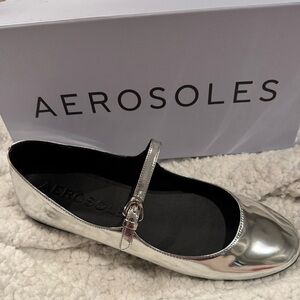 AEROSOLES Women's Shiny Silver Flats